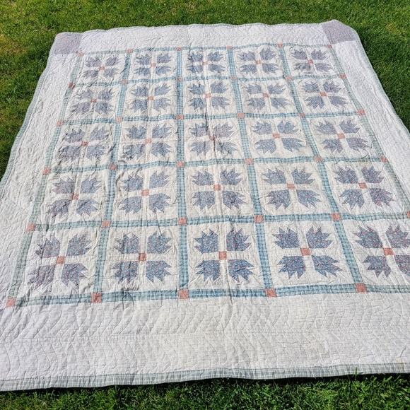 Vintage LL Bean patchwork quilt. - Picture 1 of 11